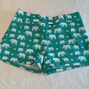Wow! Green Elephant Print Women's The Rivera Short - Stylish! Size 6